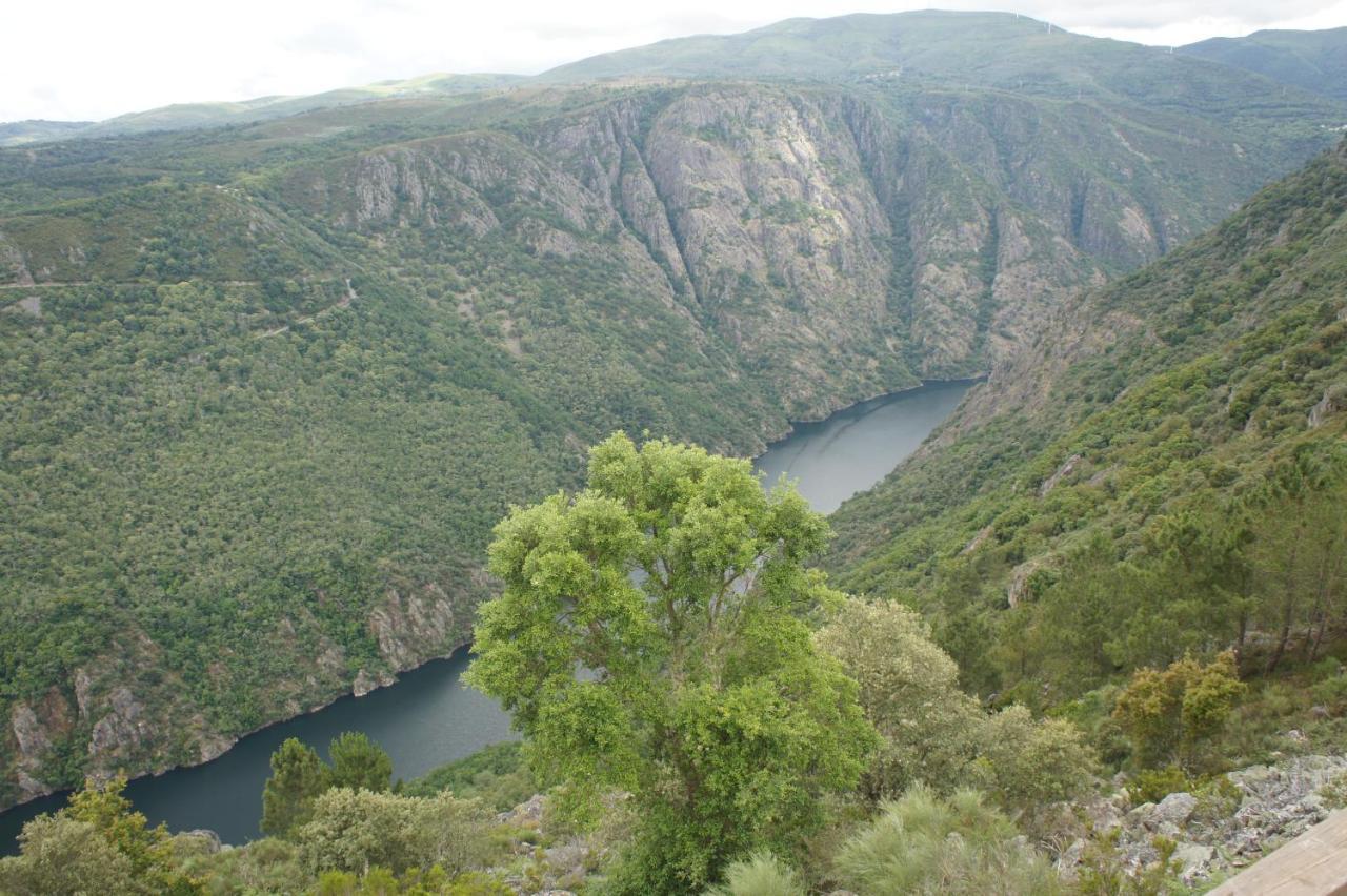 Апартаменты O Muino Casa Ferrador Ribeira Sacra Barantes Экстерьер фото