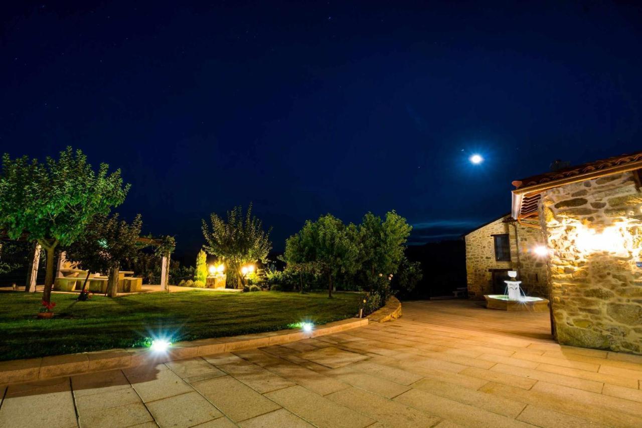 Апартаменты O Muino Casa Ferrador Ribeira Sacra Barantes Экстерьер фото